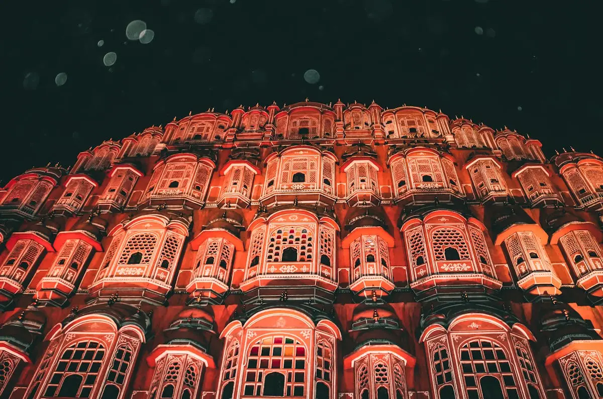 Hawa Mahal Jaipur - pink sandstone palace with intricate windows in Rajasthan, India